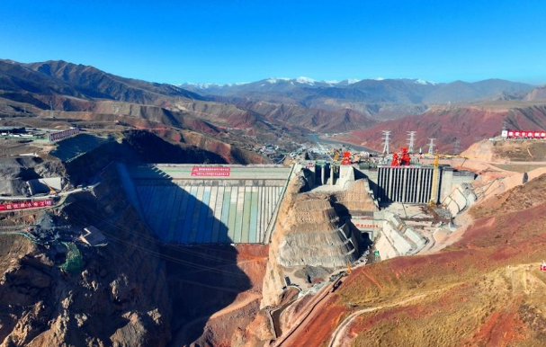 國家重點能源項目青海瑪爾擋水電站下閘蓄水