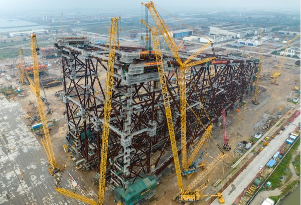 “海基二號”油氣平臺主結構建造完工