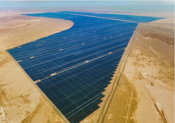 國機集團總承包的阿布扎比艾爾達芙拉PV2太陽能電站全面竣工