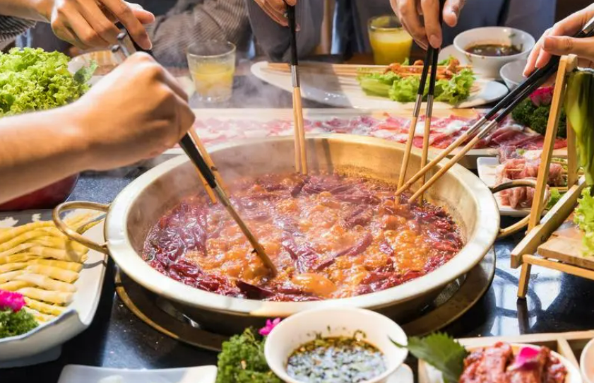 麻辣火鍋“煮沸”紅火產業——重慶打造火鍋全產業鏈觀察