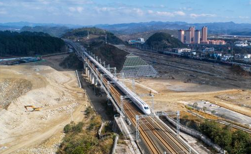 貴州鐵投集團加快對外通道建設 打通“四向”通道