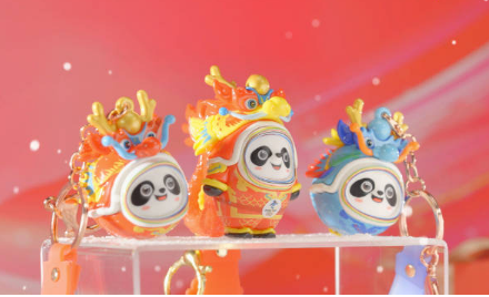 “龍墩墩”來啦！冰墩墩龍年新春特別版系列產品開售