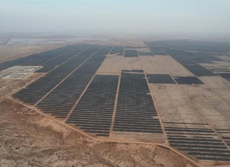 新疆首批國家“沙戈荒”項目全部并網發電