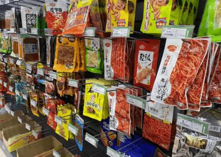 加堅果、加果蔬、加方便面  辣條產品升級玩出新花樣
