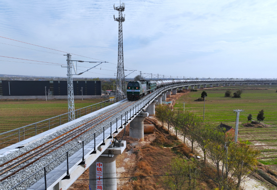 西北地區最大油庫鐵路專用線建成投運