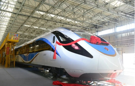 國內首列！市域鐵路機場聯絡線首列車亮相