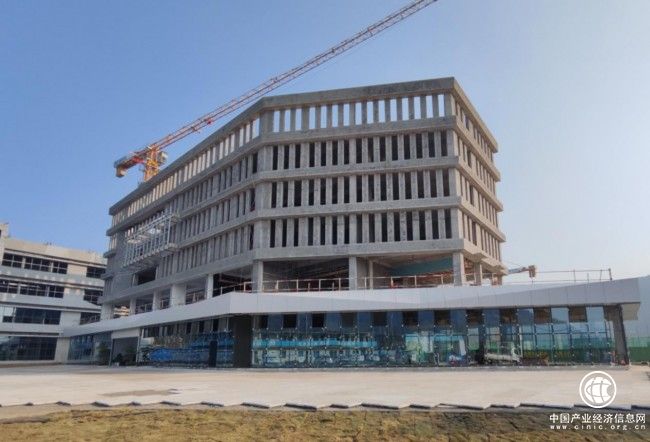 中建六局城建公司巴中經開區東西部協作產業園基礎設施建設項目（二期）1#2#樓交付使用