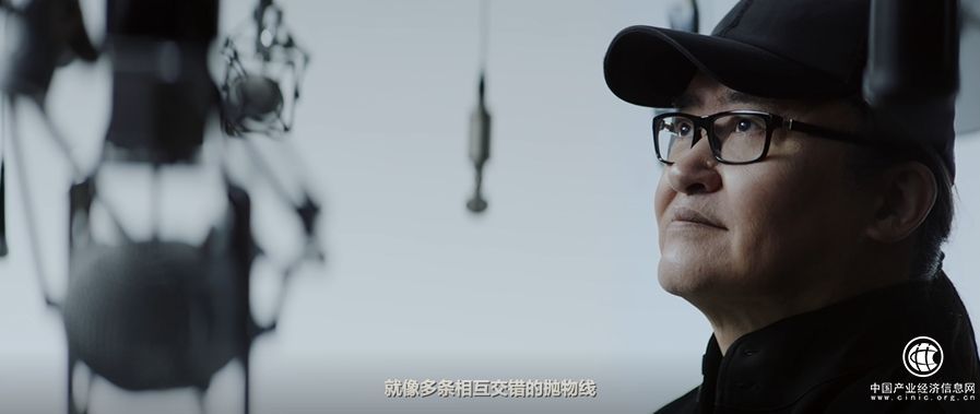 劉歡近況 ：《三大隊》主題曲，高科技品牌代言兩不誤