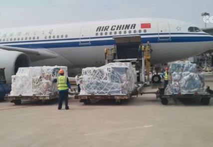 “航空貨運+卡車航班”空地聯運模式不斷拓展 中國包裹“飛”抵全球