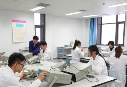 端口前移、有的放矢、縱深推進 多維發力加快基礎研究人才培養