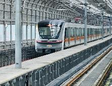 2023年12月城市軌道交通完成客運量26.7億人次，同比增長130.1%