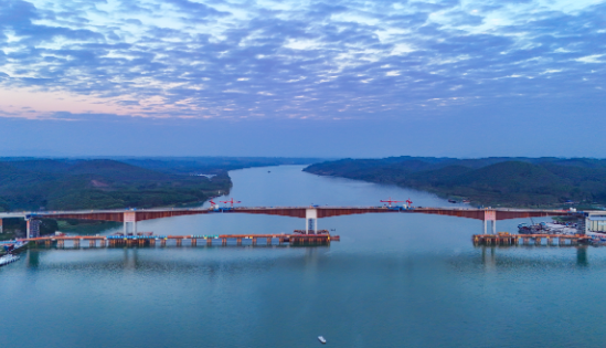 同類型橋梁跨徑世界第一！飛龍大橋全橋合龍
