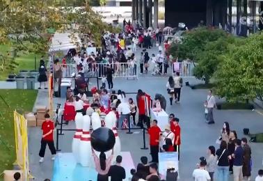 規模創新高 結構再優化 我國消費市場活力涌動迸發蓬勃生機