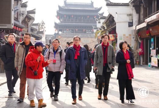 為“鄉村夢想家”插上理論翅膀