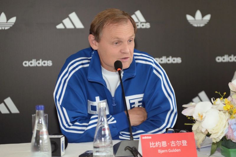 剔除Yeezy影響，阿迪達斯2023年貨幣中性收入同比增長2%