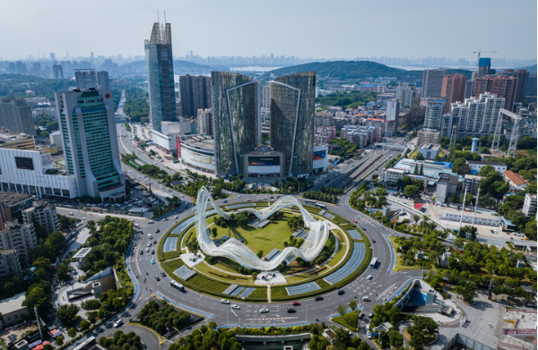 總量突破 質效提升——從地方兩會看多個城市GDP邁上新臺階