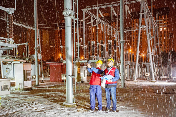 應對雨雪冰凍 國家電網全力保障電網安全穩定運行