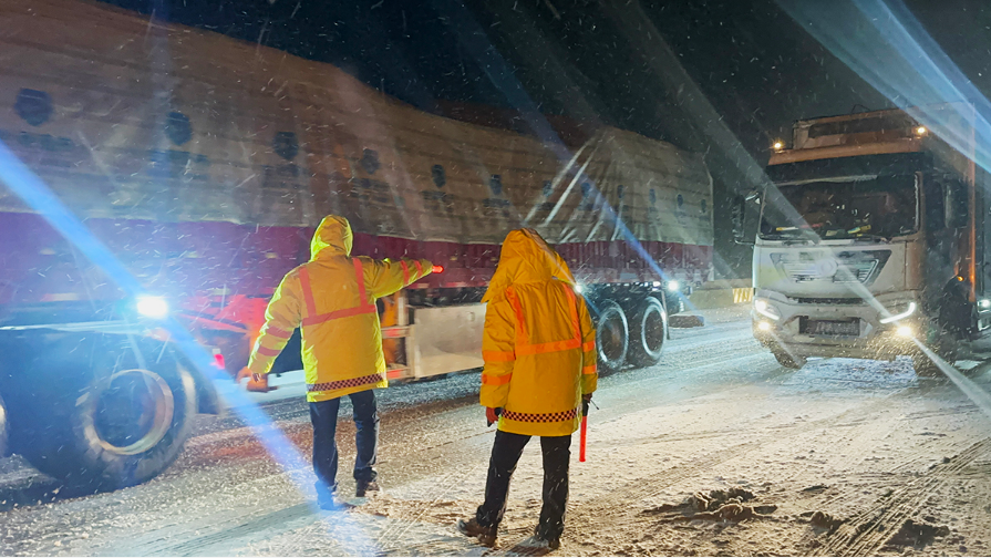招商局集團積極應對持續暴雪天氣 做好春運公路服務保障