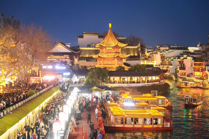 “乘龍”雙向奔赴 共尋“詩和遠方”——世界共享中國春節旅游季