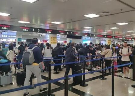 春節假期福建口岸兩岸往來旅客流量同比增長約7.6倍