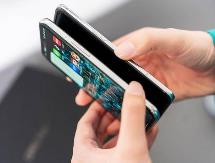 2023年全年中國折疊屏手機市場出貨量約700.7萬臺，同比增長114.5%