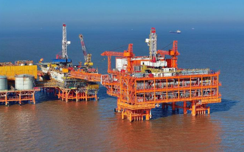 亞洲首座油氣處理與岸電設備共建平臺投產