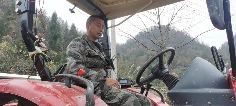 張家界永定區烤煙種植大戶“滿子”種煙記