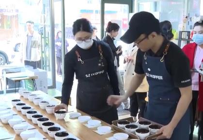 打造消費在“縣”新場景 特色小店“攪動”縣域經濟“活水”