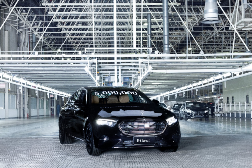 高質量發展拾階而上攀新高  ——北京奔馳整車累計產量突破五百萬輛