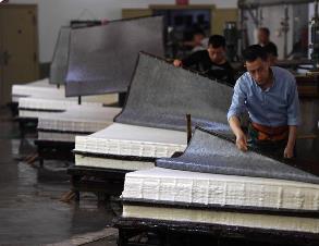 “中國文房四寶之鄉”安徽涇縣宣紙：創新為筆著新篇