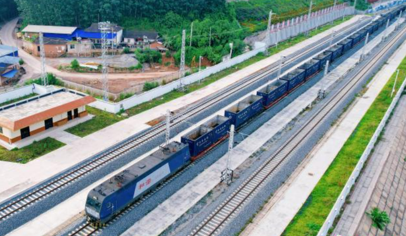 國際“黃金大通道”作用凸顯 中老鐵路客貨兩旺