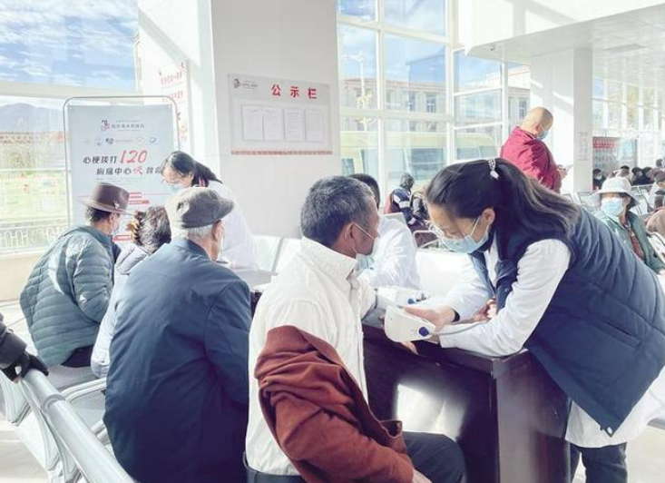 西藏建立健全醫療服務體系 400多種較大疾病不出藏就能治療