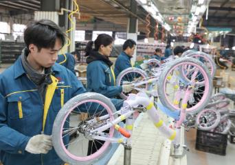 河北省平鄉縣：產業集群升級 “童車之都”走向國際