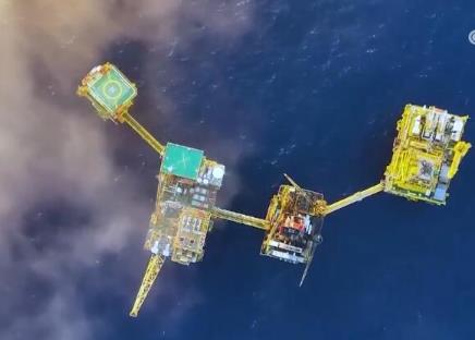 總重超540噸、攻克多項難題 “深海一號”二期最大水下生產設施安裝就位