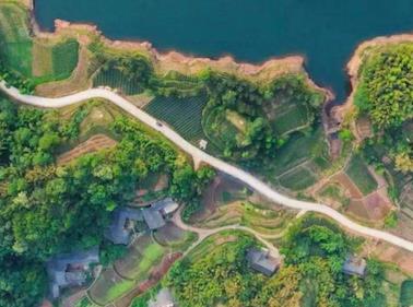 四川全面推進普通公路旅游化改造 48個縣（市、區）先行先試