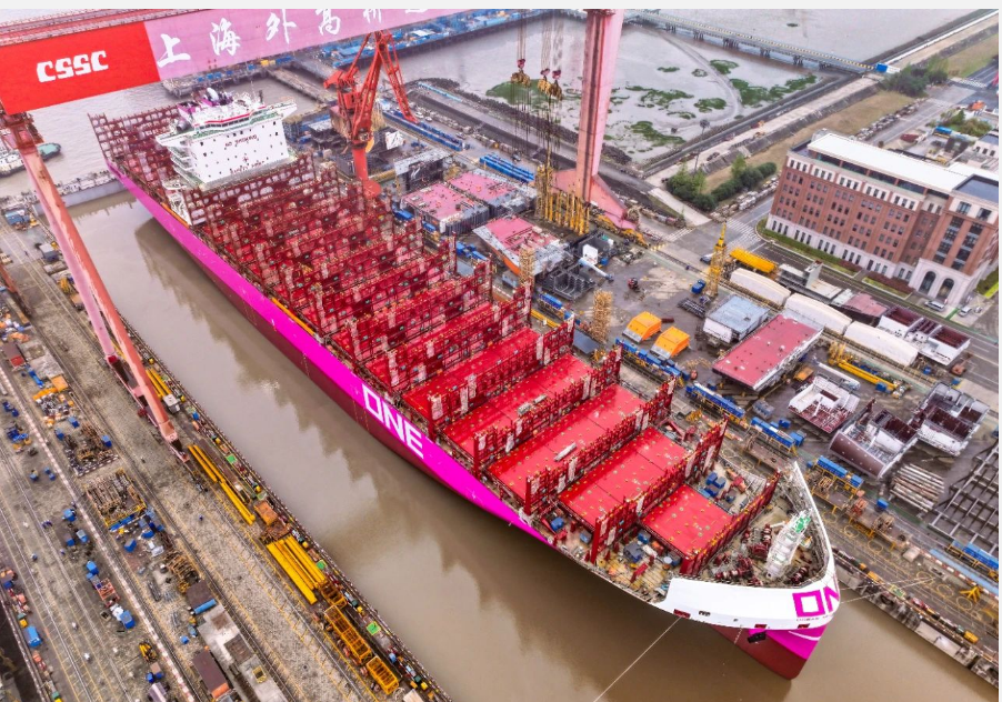 外高橋造船2號船塢迎來第100批次出塢節點