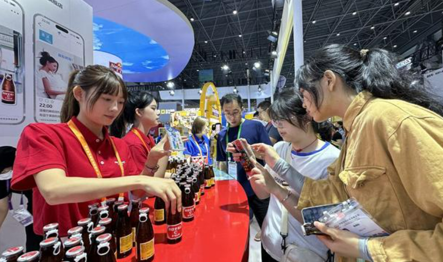 綠色低碳、國潮好貨、運動健康唱“主角”——從消博會看消費新趨勢