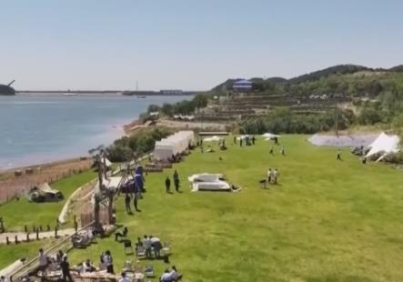 旅游市場熱度不減、“花式”產業助增收 活力無限的中國涌動“暖流”
