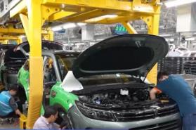 “量價齊升”！中國新能源汽車產業十年取得顯著成就