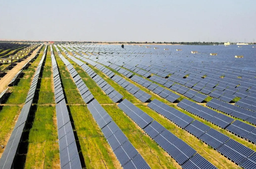 兩部門印發通知有序推進光伏治沙項目開發建設