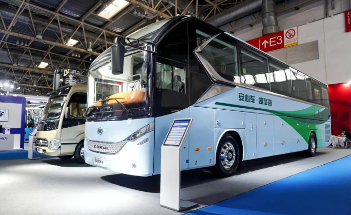 豪華升級 純電領銜 安凱客車“出圈”2024北京國際道路運輸展