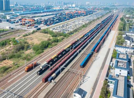 中國鐵路：5月份國家鐵路發送貨物3.37億噸 同比增長2.8%