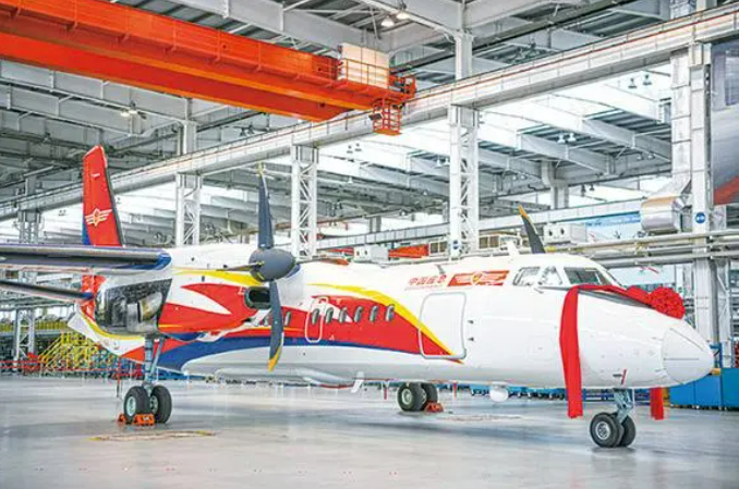 中國航空工業集團自主研發設計的“新舟”60滅火飛機正式交付