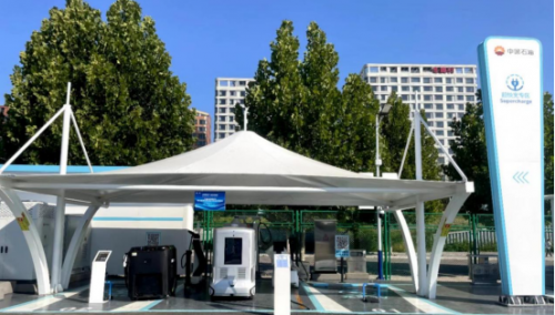 摯達科技自動充電機器人，為中國石油北投冬奧村超級充電港提供智能自動充電服務