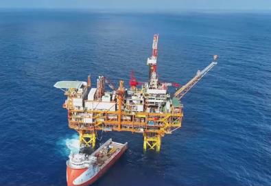 我國最大海上智能油田群日產量創新高 海上智慧油田建設提質升級