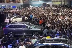 跟上“新”形勢，年產邁上千萬輛！新能源汽車市場智能化爆發