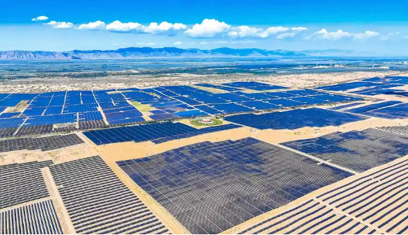 新能源基地建設提速 首批項目沖刺收官