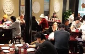 預訂火爆！“文化味”越來越濃 年夜飯吃出新花樣