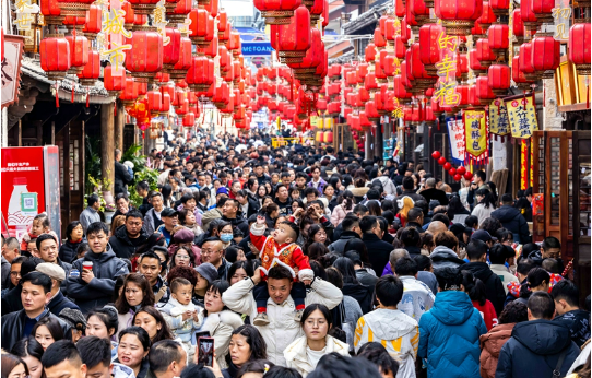 溫暖萬家燈火 守護團圓祥和——春節假期各方面保障盤點