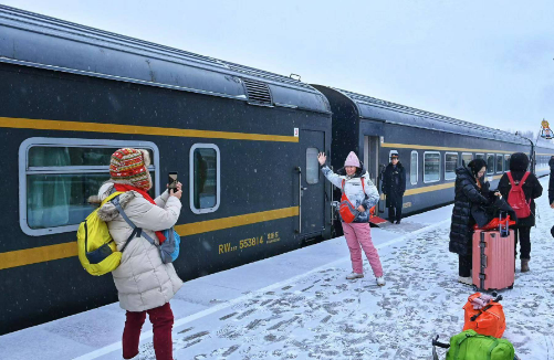 冰雪列車：串聯“冷資源”點亮“熱經濟”